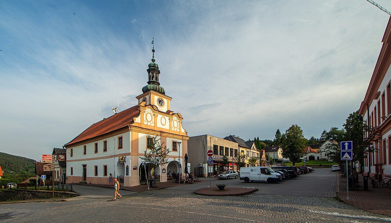 Stříbrná Skalice