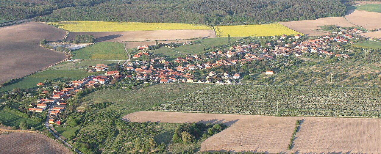 Chrást