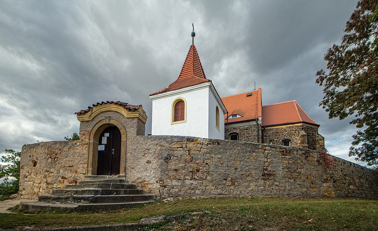 Mochov