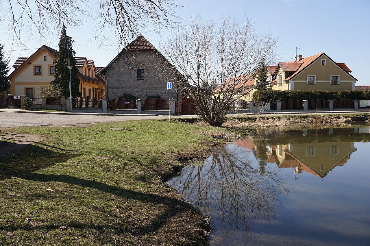 Zvole