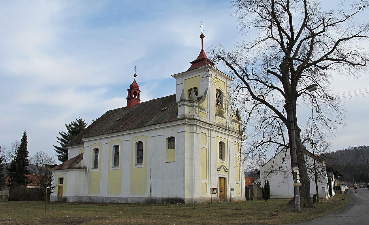 Skryje