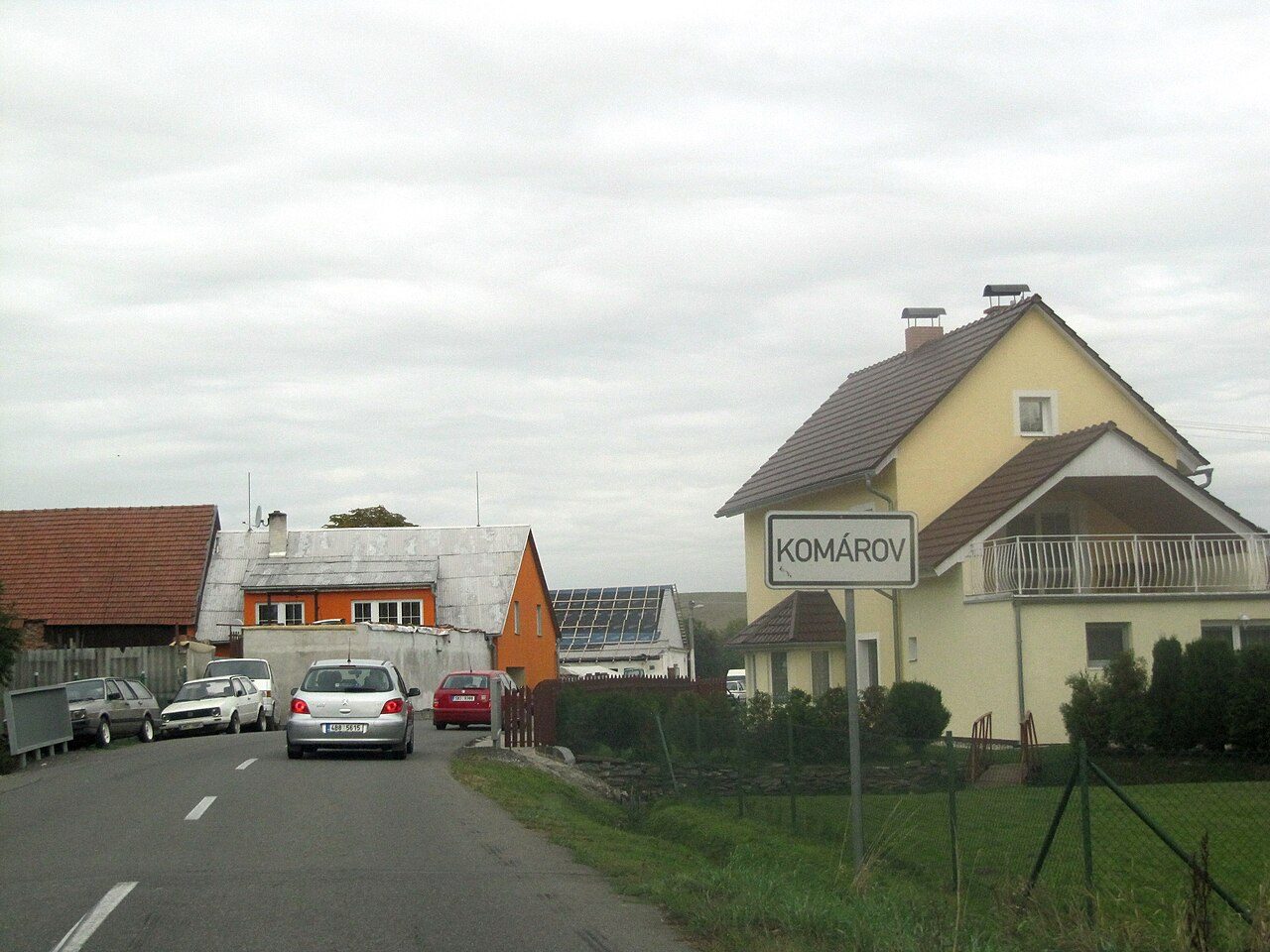 Komárov