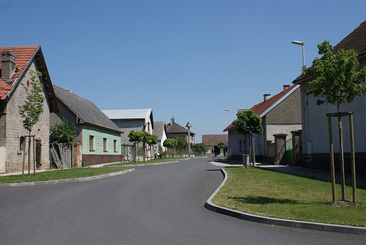Chrást